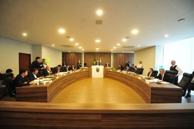 Emendas a projetos de ajuste fiscal têm votação adiada na CCJ para atender pedidos de vista