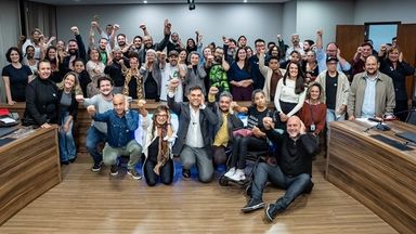Deputado Goura (PDT) propõe criação do Dia dos Pais e Mães Surdos e da Semana das Filhas e Filhos de Pais Surdos no Paraná