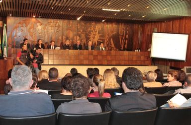 Reunião apresenta novo sistema de controle do orçamento e abre prazo para apresentação de emendas