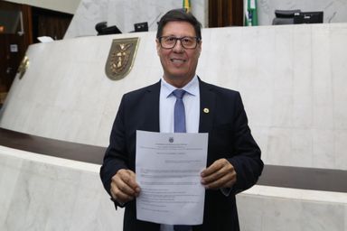 Projeto de lei que garante atendimento prioritário a pessoas com doenças graves avança na Assembleia