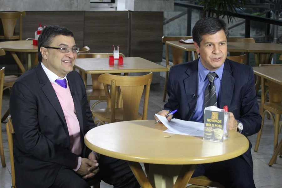 michele caputo café com política