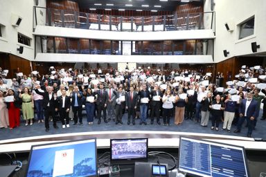 Assembleia Legislativa homenageia o terceiro setor e destaca atuação de entidades sociais no atendimento a comunidades no Paraná