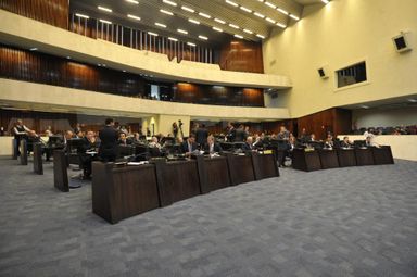 Projeto que afeta imóveis ao PARANAPREVIDÊNCIA recebe emenda de Plenário
