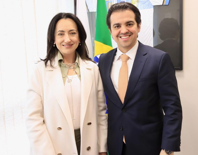 Guerra visita Rosangela Moro