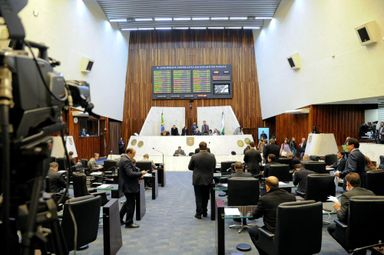 Operadoras de telefonia móvel terão que informar consumidores quando o limite da franquia for excedido