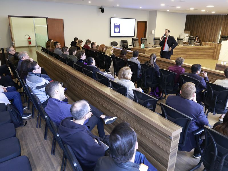 escola palestra 26082026
