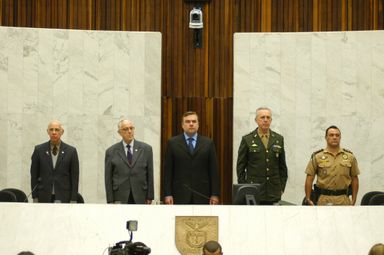 Legislativo presta homenagem aos 122 anos da Proclamação da República