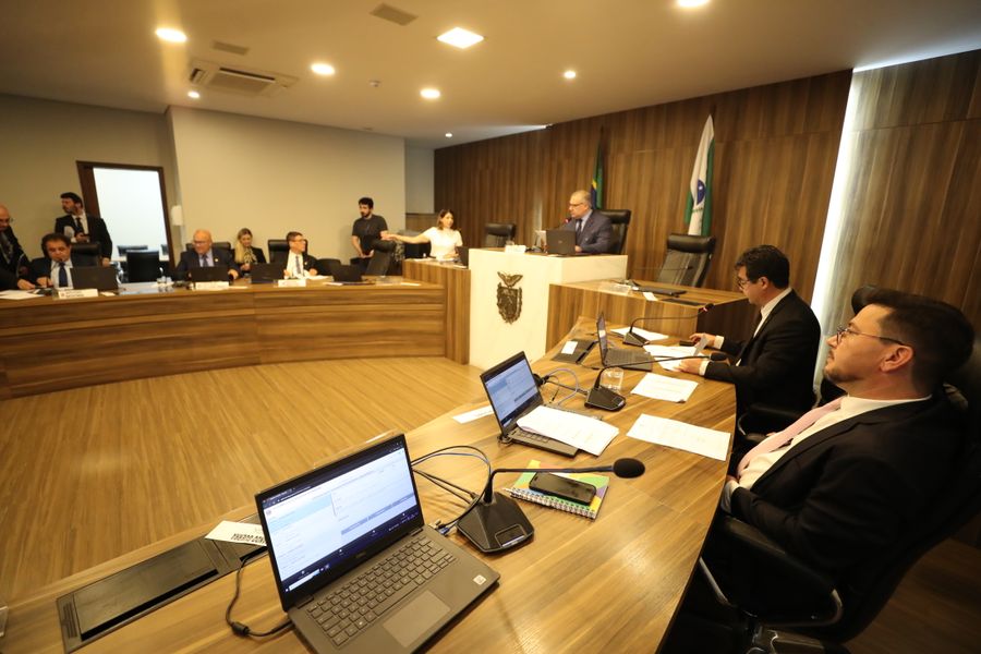 com obras 01122025