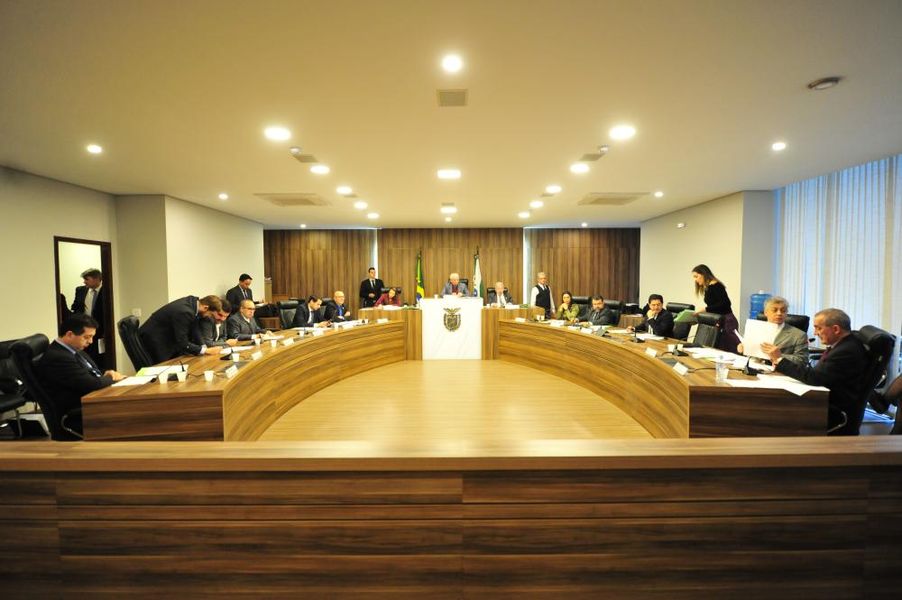 CCJ 12-06