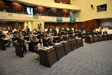 Projeto que extingue cargos comissionados e cria a Função de Gestão Pública segue para sanção