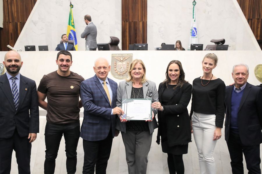 mavic homenagem consul