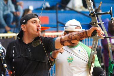 Deputado Cobra Repórter (PSD) homenageia atleta paralímpico de Londrina