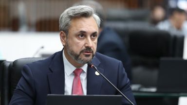 Projeto de lei que obriga manutenção periódica de elevadores avança na Assembleia