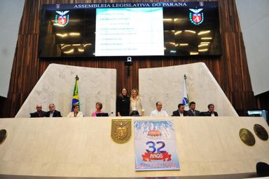 Assembleia comemora o Dia do Líder Comunitário e os 32 anos da FEMOCLAM