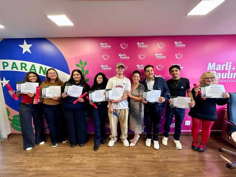 marli homenagem alunos