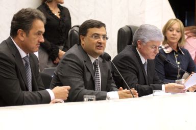 Secretário Michele Caputo faz balanço dos projetos da Saúde na Assembleia