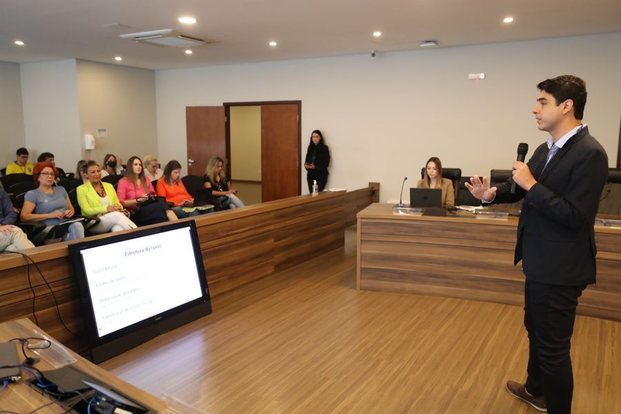 curso escola legislativo geografia política