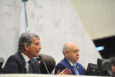 Diretor-geral de Itaipu afirma: "Foi um prêmio estar na Assembleia"