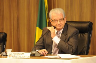 Mensagens tratando do quadro próprio da Saúde estão na pauta da CCJ de terça-feira (13)