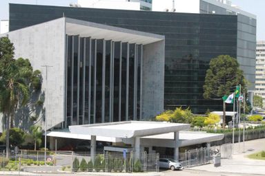 Assembleia vota pauta com dez projetos na sessão plenária desta segunda-feira (3)