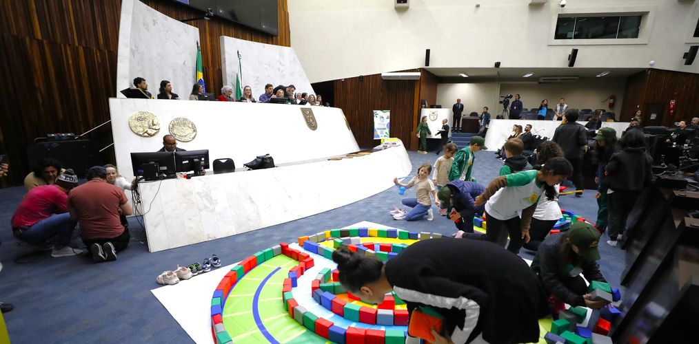 Audiência Pública debate projeto que propõe reconectar crianças e adolescentes com a natureza no Paraná