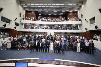 Os 334 anos de São José dos Pinhais são comemorados na Assembleia Legislativa