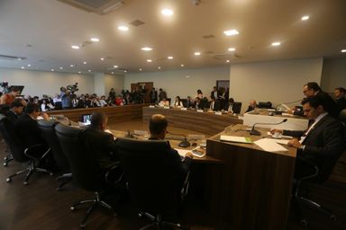 Projeto que pune torcedor e clube de futebol por racismo é aprovado na CCJ