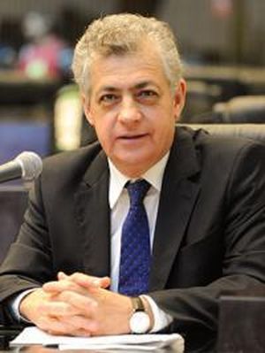 Foto do deputado Péricles de Mello