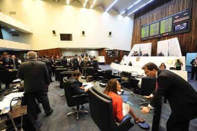 Deputados mantêm dois vetos parciais do Poder Executivo na sessão plenária desta terça-feira (1º)