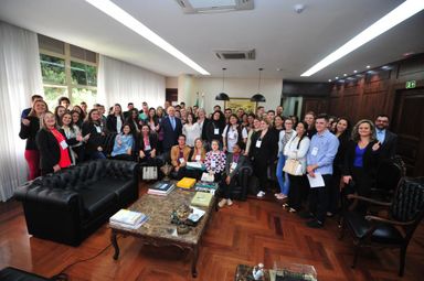 Presidente Traiano recebe estudantes e professores da Caravana da Cidadania