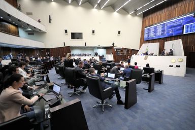 Votação em plenário de pacote do governo sobre funcionalismo paranaense deve começar na segunda-feira (3)