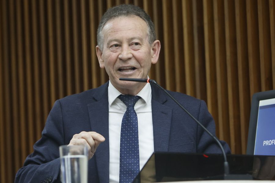 Professor Lemos
