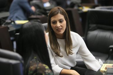 Comissão aprova novos projetos em defesa dos direitos do consumidor