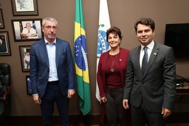 Deputados do Grão-Ducado de Luxemburgo visitam a Assembleia Legislativa do Paraná