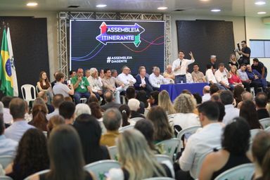 Deputados realizam 34ª edição da Assembleia Itinerante, em Paranavaí, e recebem demandas da comunidade