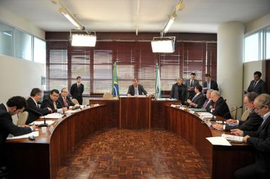 CCJ fará sessão extra nesta quarta-feira (2) para votar medidas de contenção do Governo