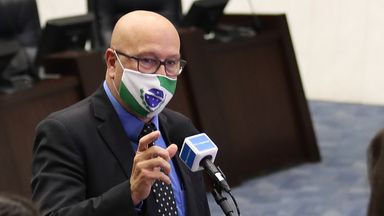 Câmara dos Deputados aprova uso de máscara em todo o país