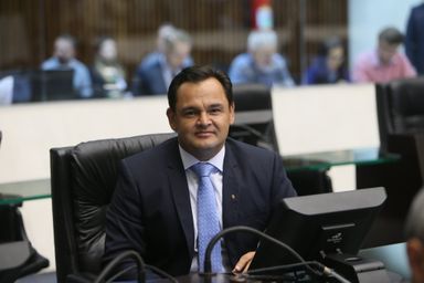 Frente Parlamentar em Defesa do Sistema Único de Assistência Social realiza primeira reunião