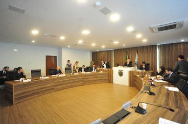 Veto parcial que estende a moratória do fracking também à pesquisa passa na CCJ