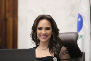 Deputada Maria Victoria defende prioridade nos processos de portadores de Doenças Raras