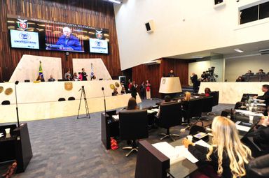 Parlamento Universitário inicia fase de debates dos projetos de lei no Plenário da Assembleia