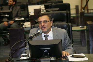 Deputado Michele Caputo quer limitar o EAD na área da Saúde