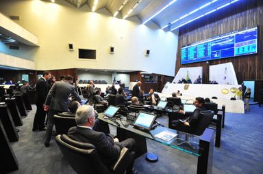 Projeto que combate a violência obstétrica e reforça direitos das gestantes é aprovado em terceira votação