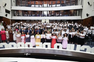 Solenidade celebra o Mês da Mulher e os 84 anos do Círculo de Oração, que se tornou patrimônio do Paraná