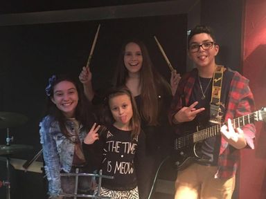 Finalistas do "The Voice Kids" escolhem sucessos para cantar na Assembleia Legislativa nesta segunda-feira (9)