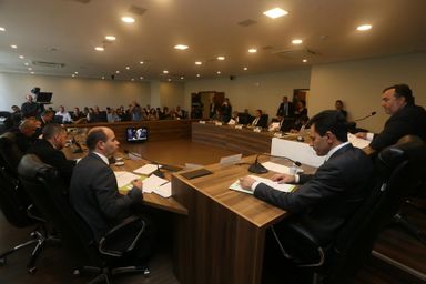 CCJ faz sessão extra para examinar emendas aos projetos do Executivo