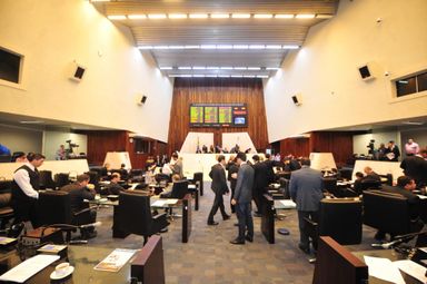 Assembleia aprova moratória de dez anos para a exploração do gás de xisto por "fracking"