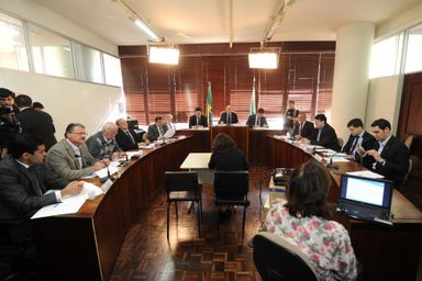 Michele Caputo presta contas das ações da Secretaria da Saúde no primeiro quadrimestre de 2015