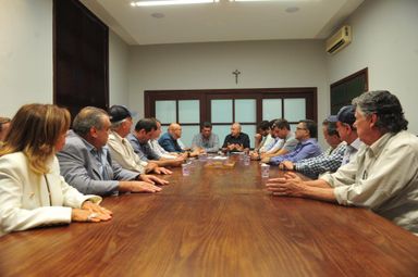 Na ExpoLondrina, deputados se reúnem com representantes da Sociedade Rural