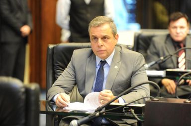 Plenário aprova exibição obrigatória de informes alertando sobre casos de pedofilia